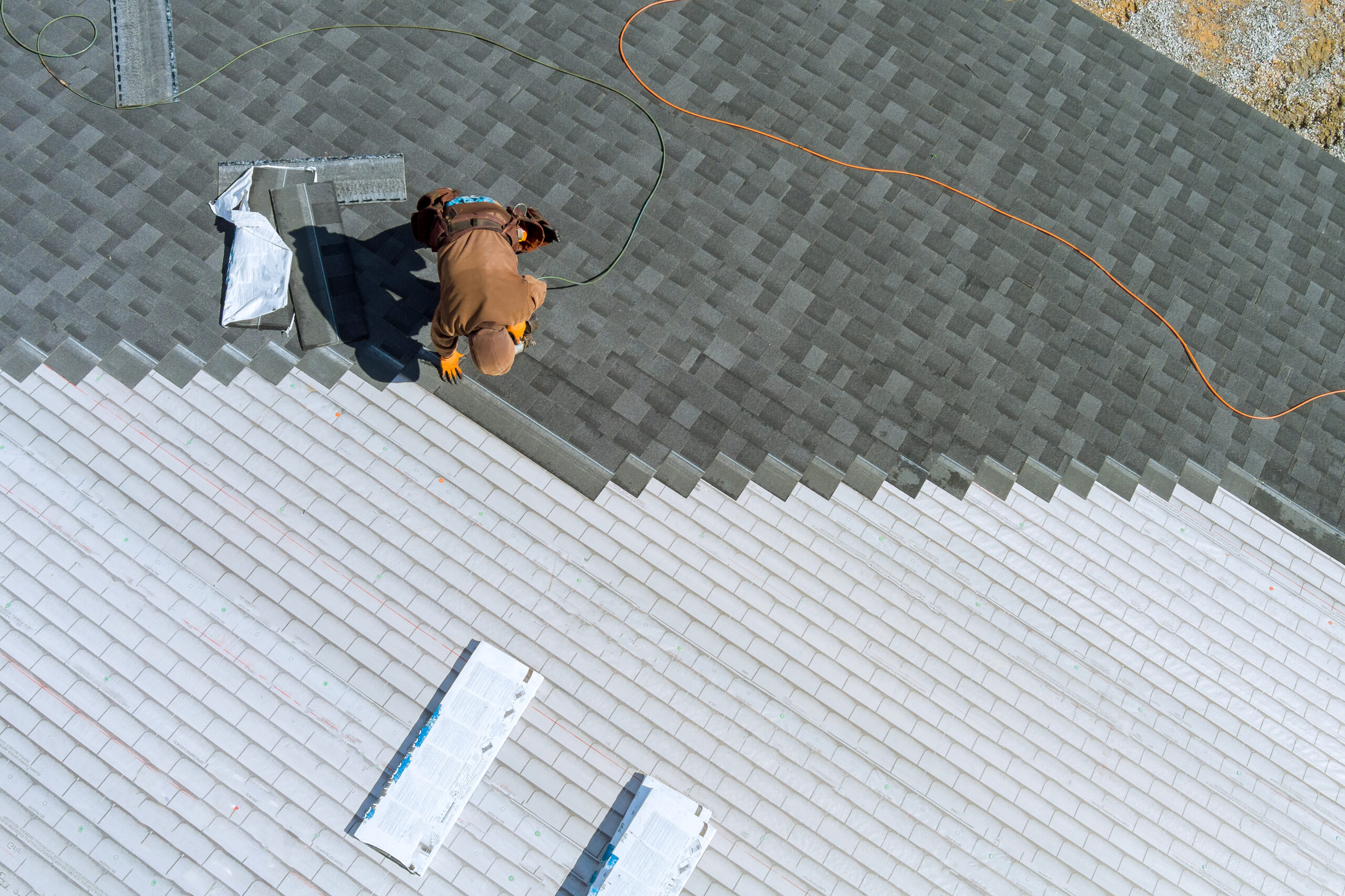 Choosing the Right Flat Commercial Roofing Solutions for Your Business